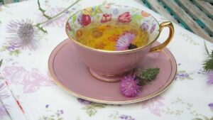 LA PIANTA CHE DISINTOSSICA IL FEGATO: UNA TAZZA AL GIORNO È SUFFICIENTE