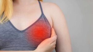 Ci sono alimenti che contribuiscono alla comparsa di cisti mammarie, lo sapevi? Come prevenirle e individuarle precocemente