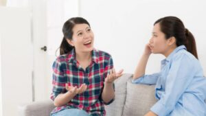 Cosa significa secondo la psicologia quando qualcuno distoglie lo sguardo mentre parla