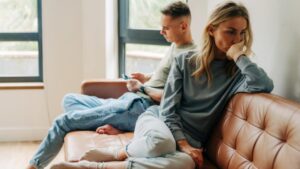 Sogni sempre di litigare con il tuo partner e i suoi tradimenti? Ecco cosa significa secondo la psicologia