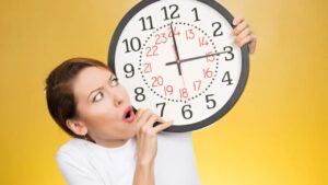 Quando torna l’ora solare? Ci siamo quasi, ecco le novità e quando bisognerà spostare le lancette!