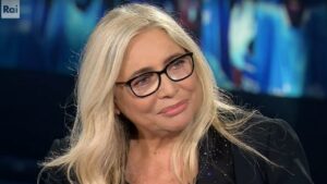 Cos’è la maculopatia, la malattia che ha colpito Mara Venier