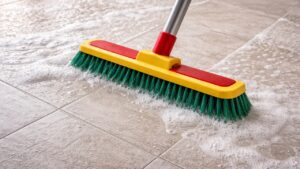 Detergente per pavimenti fai da te per pulire a fondo e profumare tutta la casa