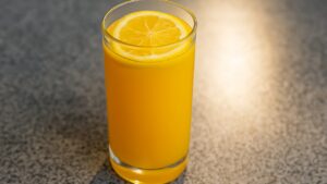 Come fare la limonata alla curcuma per alleviare stress e ansia