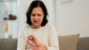 Con questi precisi consigli dirai addio agli effetti della menopausa sulla pelle