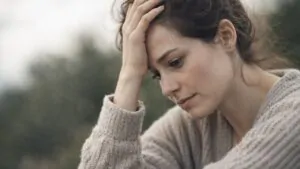 Questi sono gli effetti della tristezza sul tuo corpo